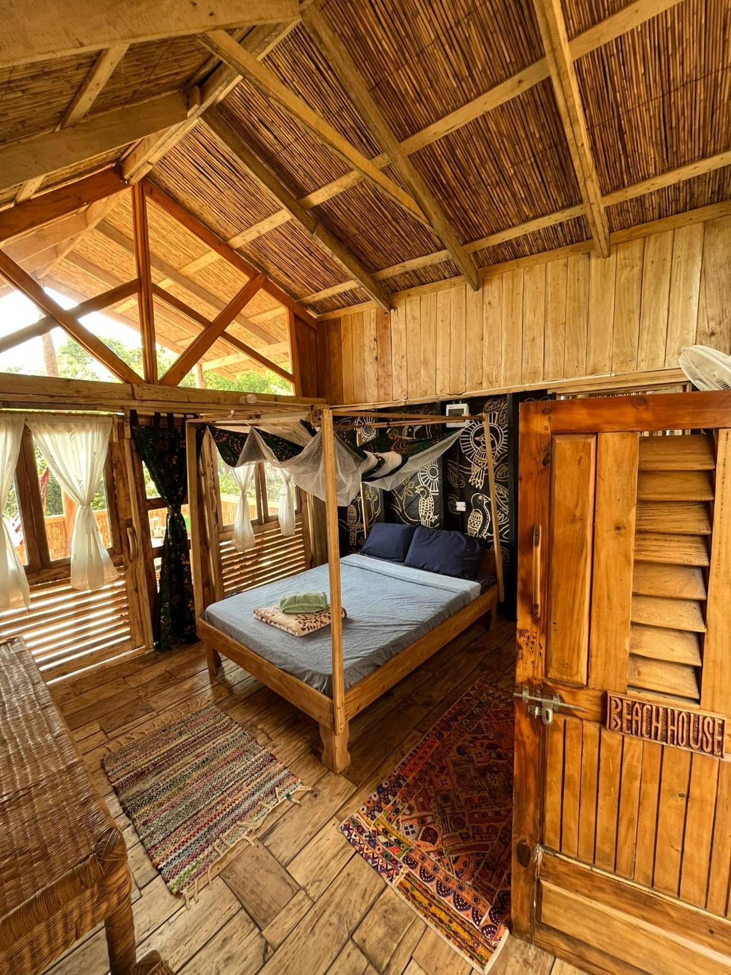Butterfly Space- A Non-Profit Eco-Lodge Nkhata Bay Exteriör bild