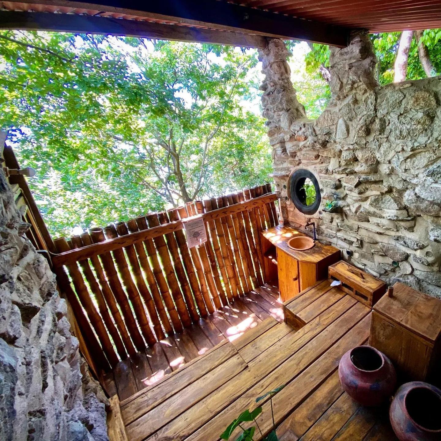 Butterfly Space- A Non-Profit Eco-Lodge Nkhata Bay Exteriör bild