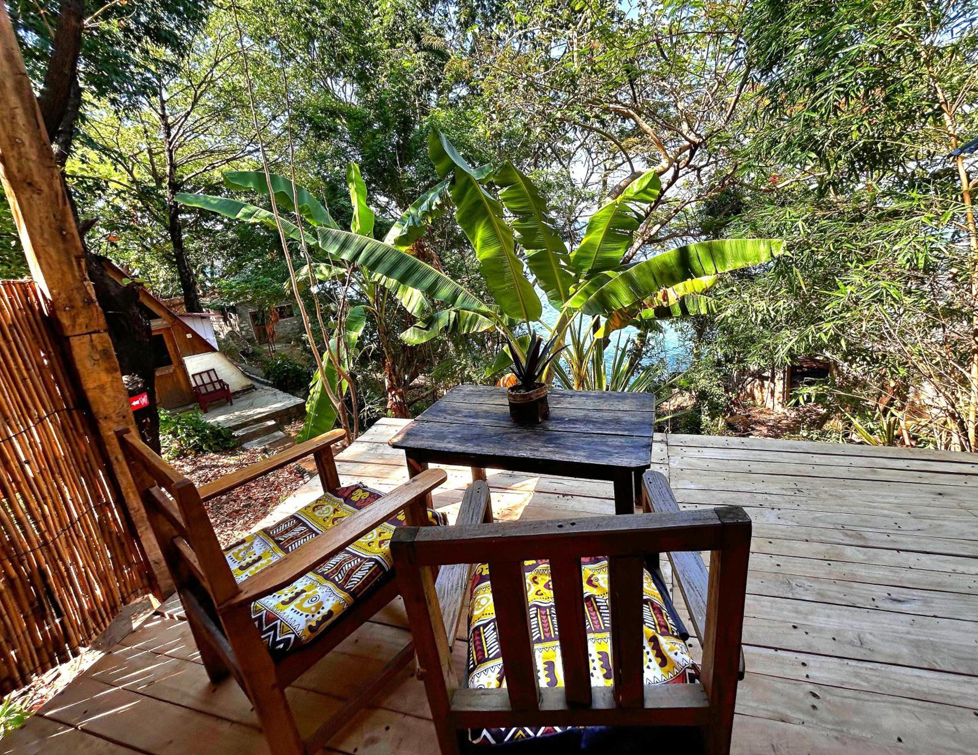 Butterfly Space- A Non-Profit Eco-Lodge Nkhata Bay Exteriör bild