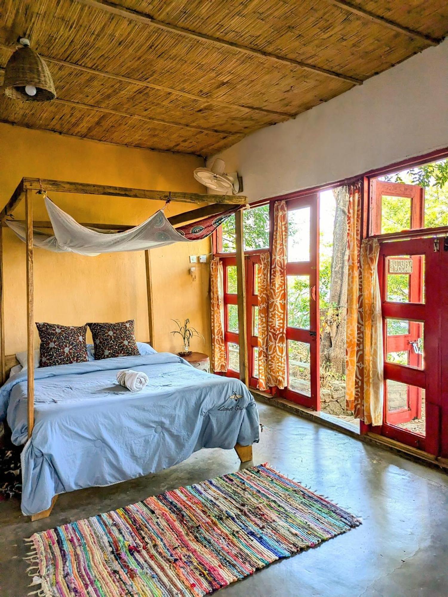 Butterfly Space- A Non-Profit Eco-Lodge Nkhata Bay Exteriör bild