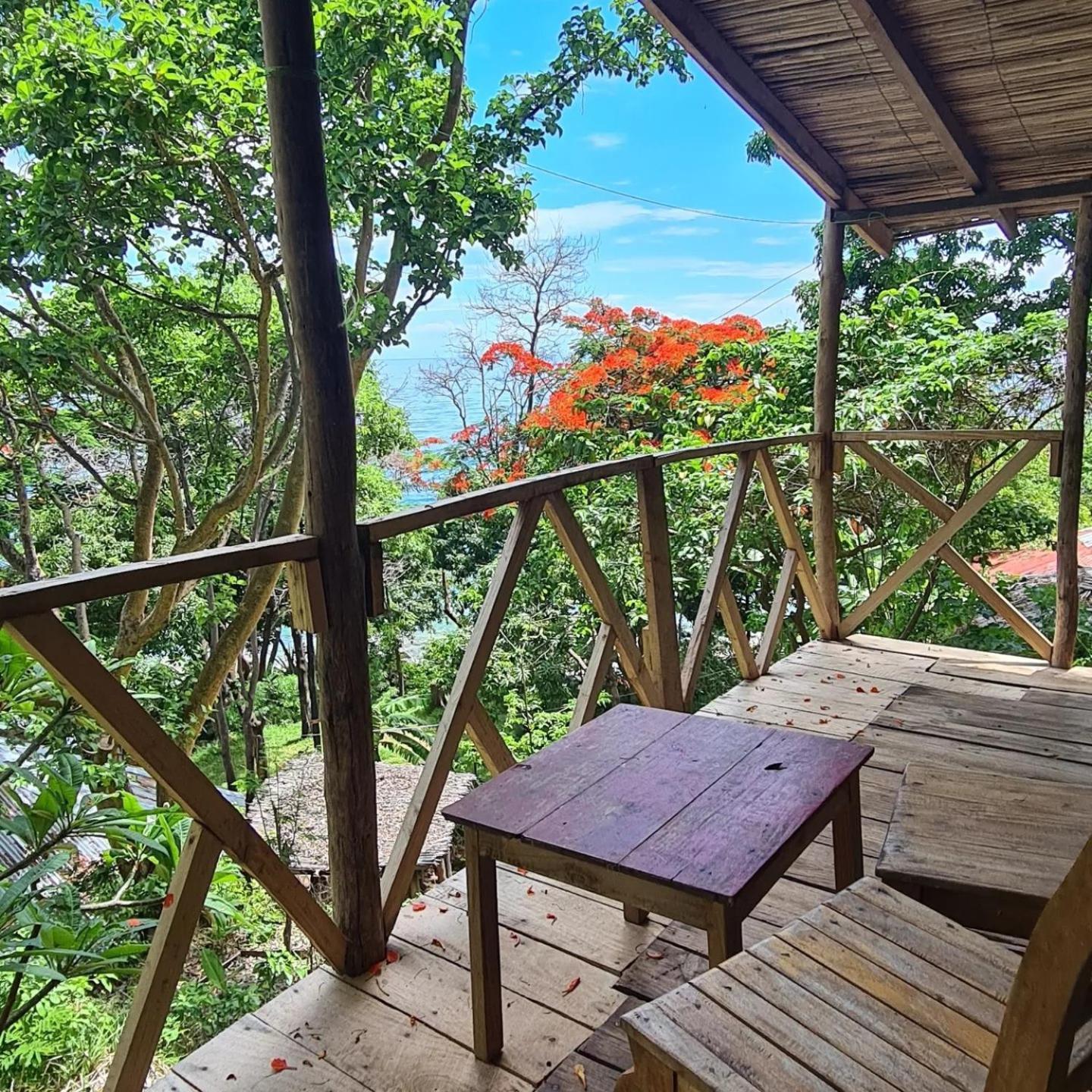 Butterfly Space- A Non-Profit Eco-Lodge Nkhata Bay Exteriör bild